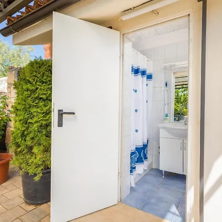 Ferienhaus Gorgeous In With House Sea View Vodnjan