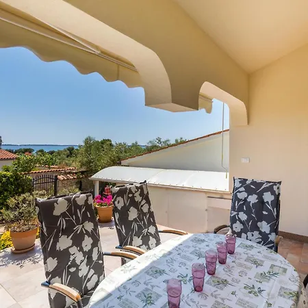 Four-bedroom In Vodnjan