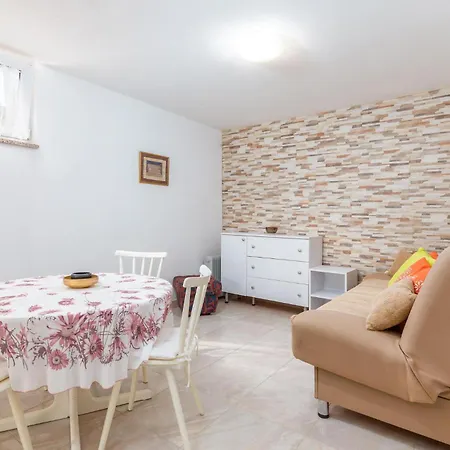 Gorgeous In With House Sea View *