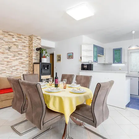 Gorgeous In With House Sea View Holiday home *