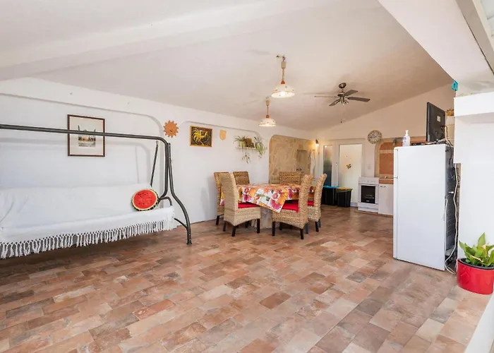 Four-bedroom In * Vodnjan