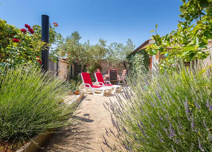 Hébergement de vacances Four-bedroom In *