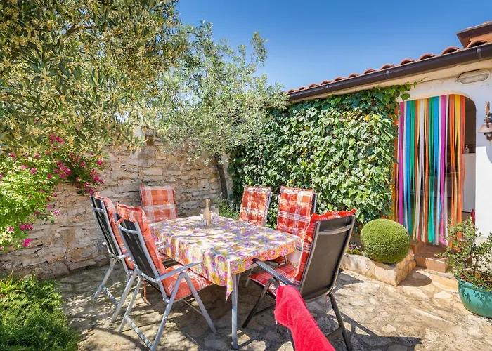 Four-bedroom In Hébergement de vacances *